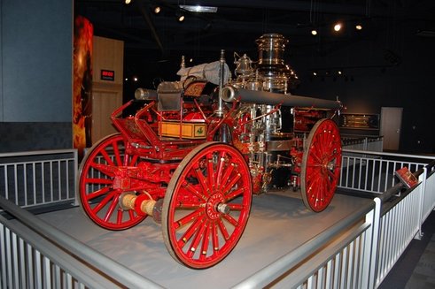 0Charl22 - Fire museum6.jpg (43053 bytes)