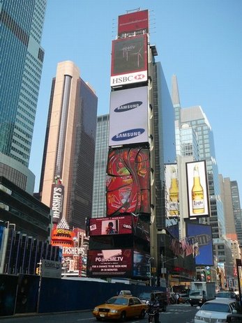 14NY - Times Square.jpg (45168 bytes)