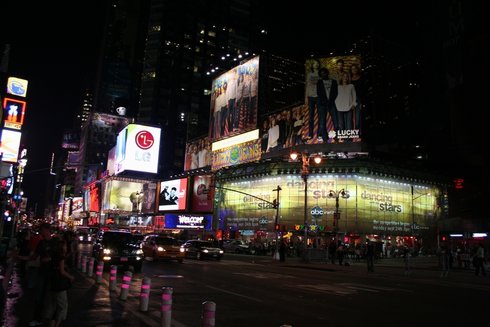 14NY - Times Square5.jpg (37082 bytes)